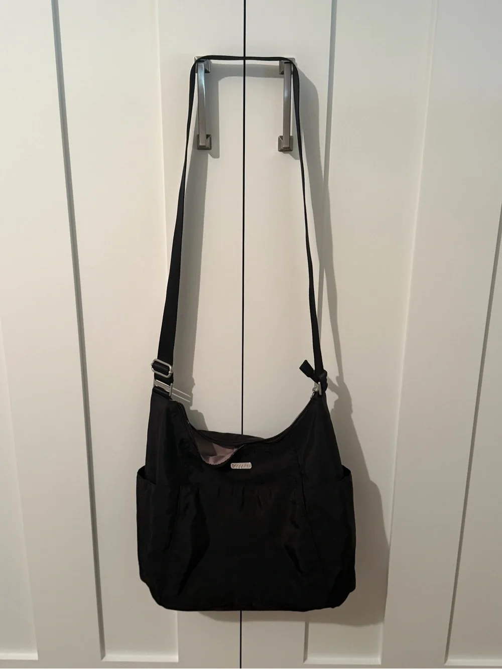 Baggallini Black/Tan Nylon Hobo Tote Bag with Adjustable Strap & Wristlet - NWT